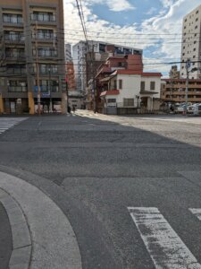 国際貢献大学前の信号機